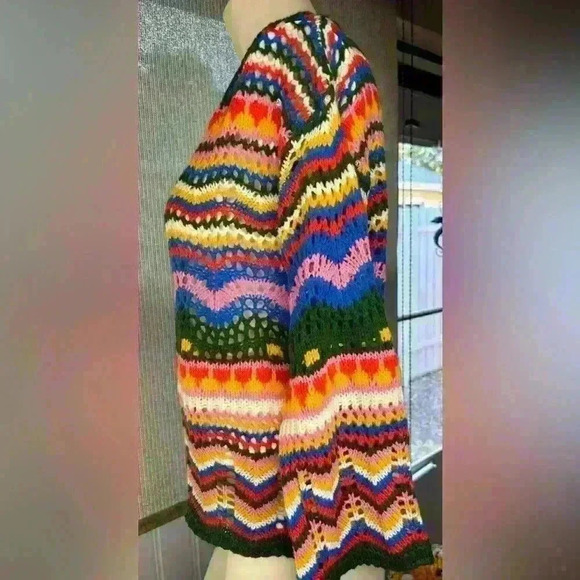 Western Chevron patterned crochet sweater with rolled neck. Size: S Bell sleeves - Picture 4 of 6